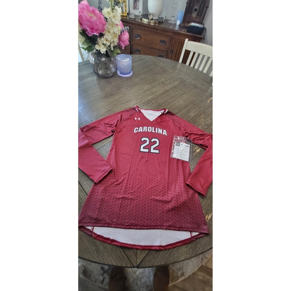 Under‎ Armour Womens Sweatshirt size M Red South Carolina Gamecocks Pullover NEW